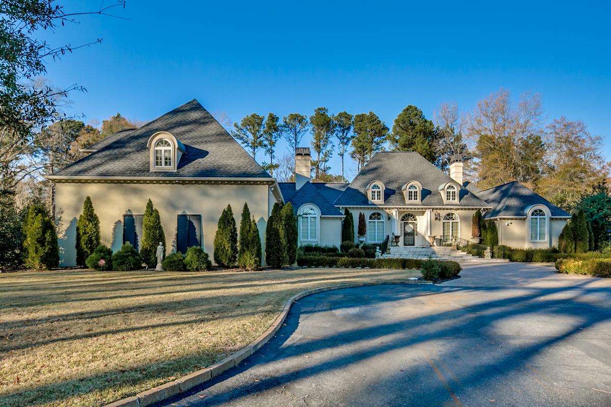 BEAUTIFUL TWO ACRE ESTATE Alabama Luxury Homes Mansions For Sale